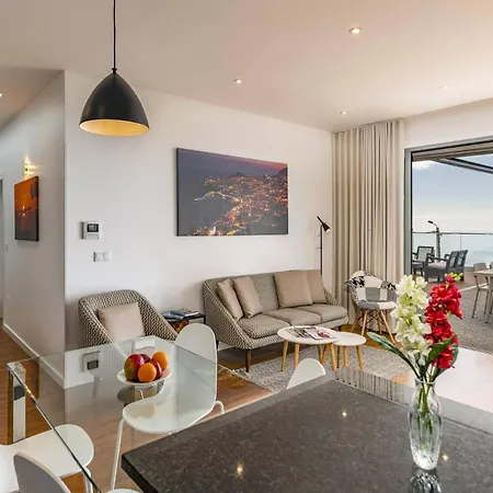 فيلة Da Portada By *